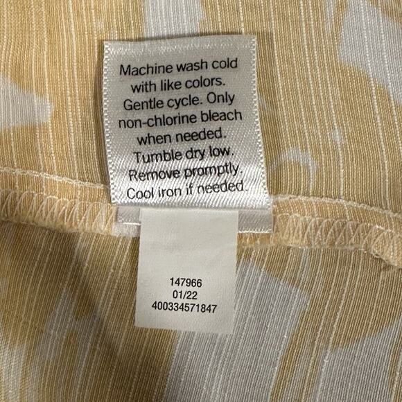 Nine West Yellow Floral Ruffle Blouse | Medium | Cottagecore Boho Chic - Picture 9 of 11